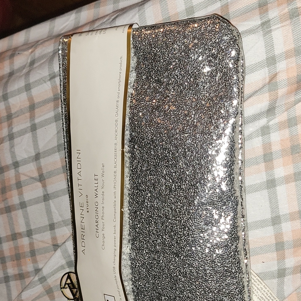 Charging wallet